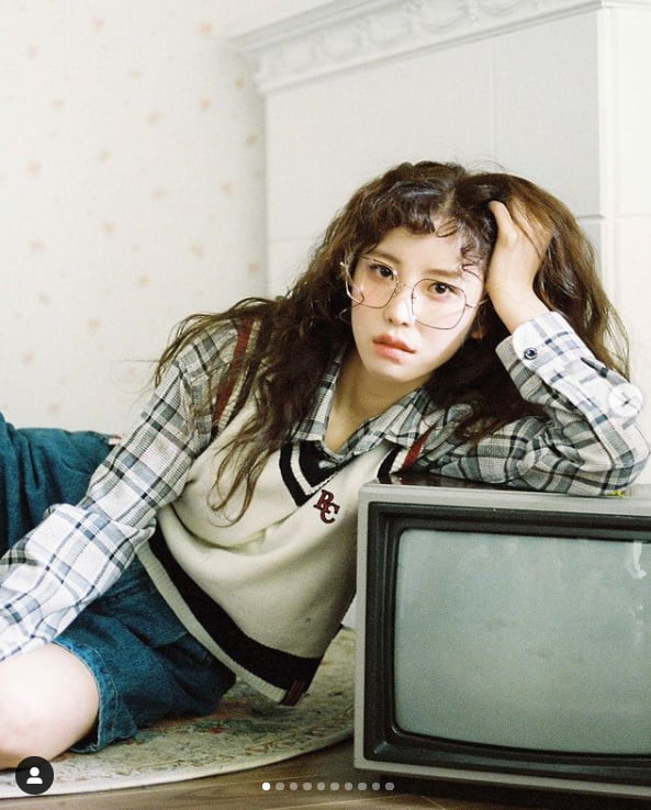 전효성, 안경+뽀글이 머리...1980년대로 돌아간 베이글녀[TEN★]