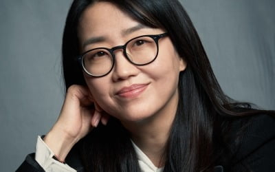 김은희 작가 "♥장항준, 예능서 막말하고 다녀…입 막고 싶다" ('킹덤: 아신전')[인터뷰①]