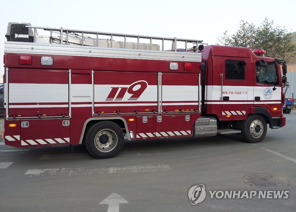 불나면 어쩌나…경남 학교 3곳 소방차 진입 힘들어