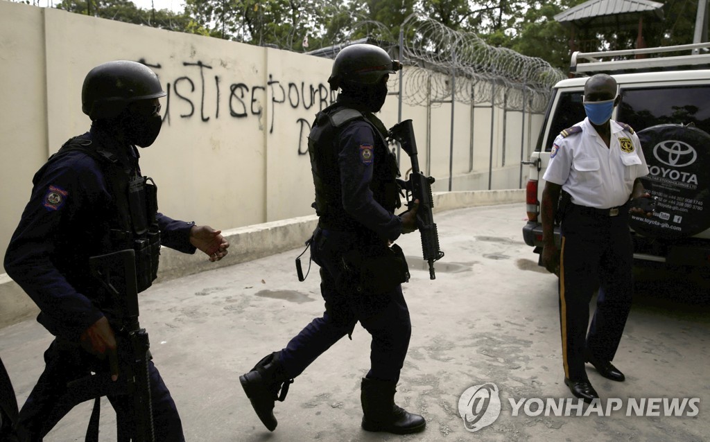 아이티 대통령 암살 여전한 미스터리…체포된 의사 '역할' 주목