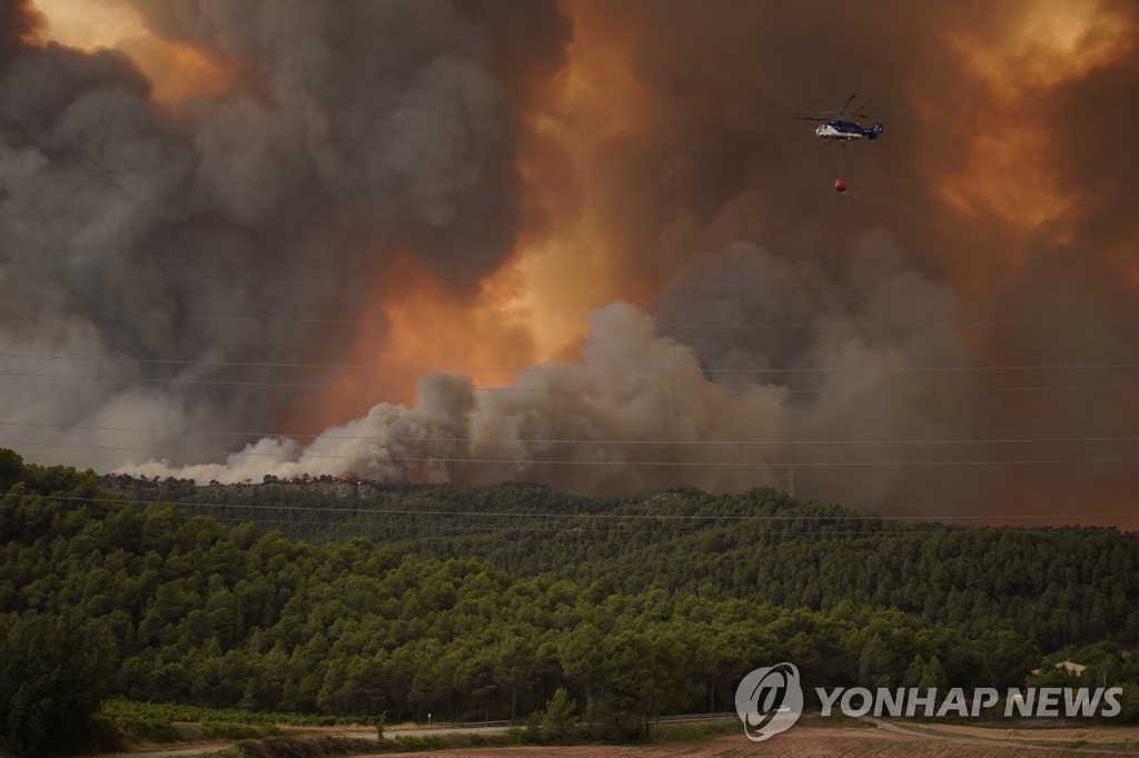 이번엔 남유럽 산불 대재난…"기후변화 통제불능될수도"