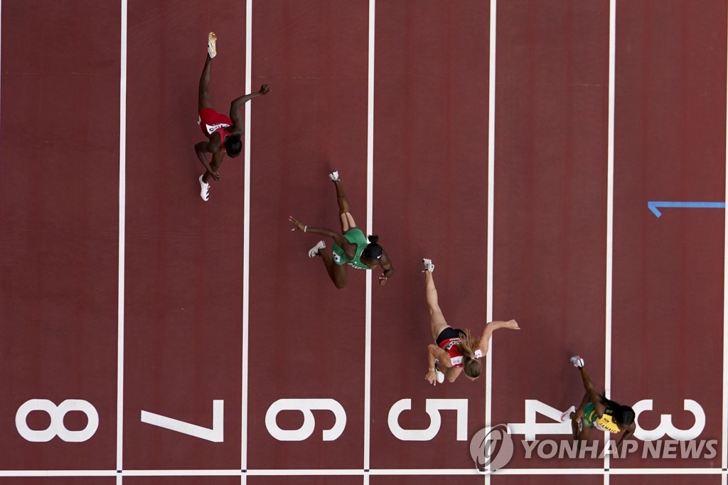 -올림픽- 프레이저-프라이스, 10초84…전체 3위로 100m 준결선행