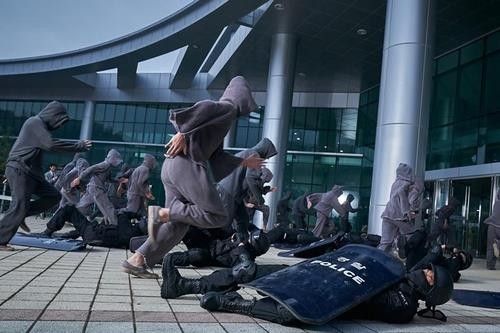 올여름 극장가 대전은 액션 대결…탈출·좀비·모험 영화들 출격