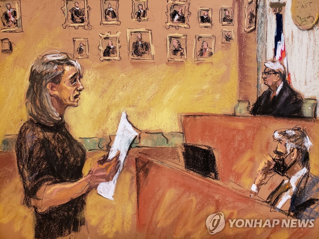 광신집단서 여성들 성노예 만든 미 여배우에 징역 3년