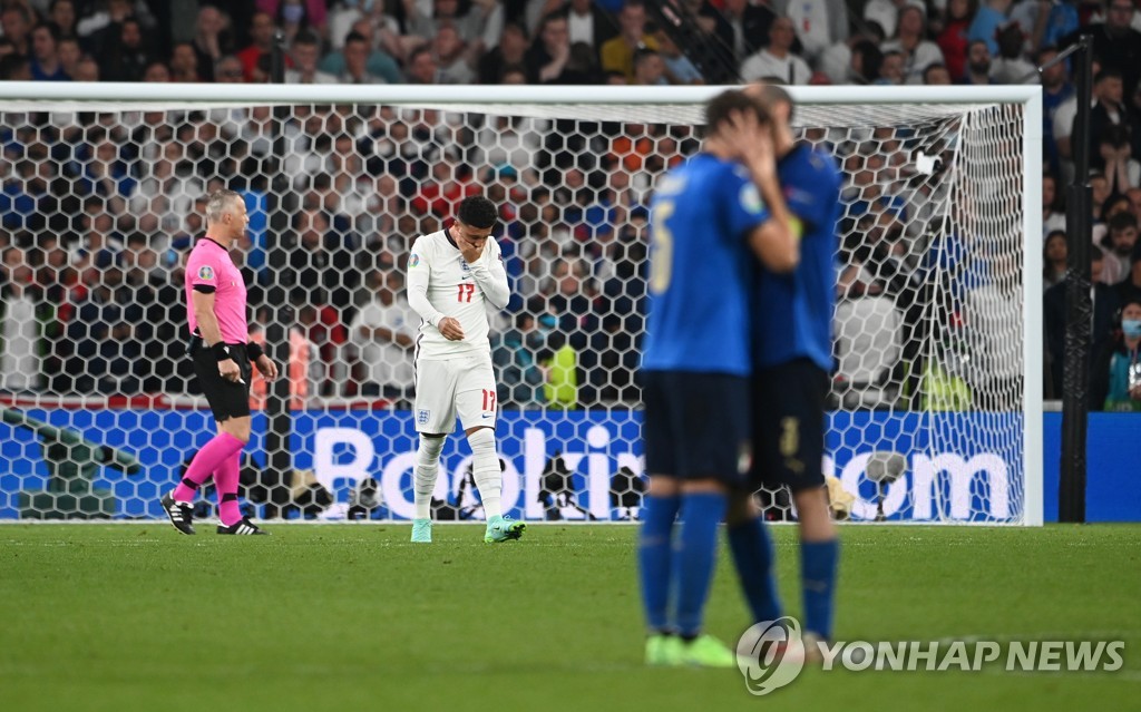 이탈리아, 53년 만에 유로 정상 복귀…돈나룸마 첫 GK MVP(종합2보)
