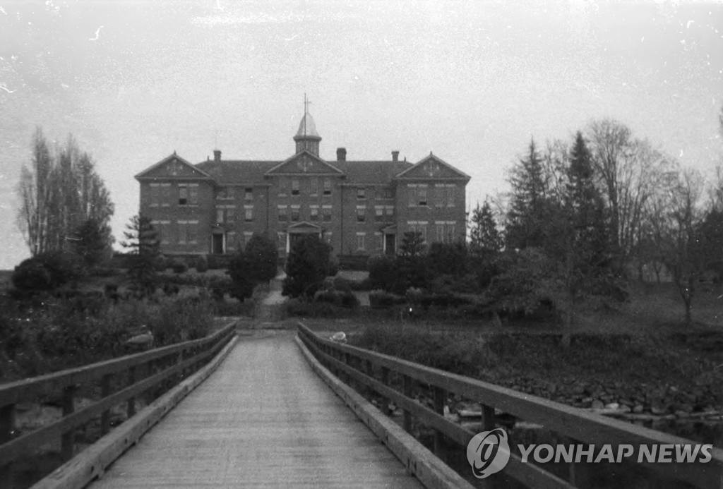 캐나다서 또 원주민 무덤 무더기 발견…벌써 4번째