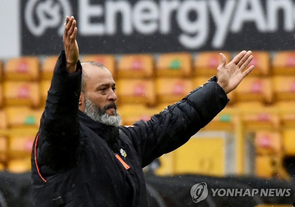 토트넘 새 감독 산투 "케인은 우리 선수…말해 뭐해!"