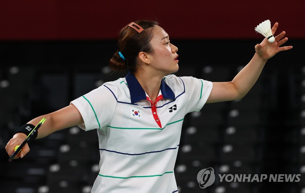 -올림픽- 배드민턴 여자단식 김가은, 조 1위로 16강 진출