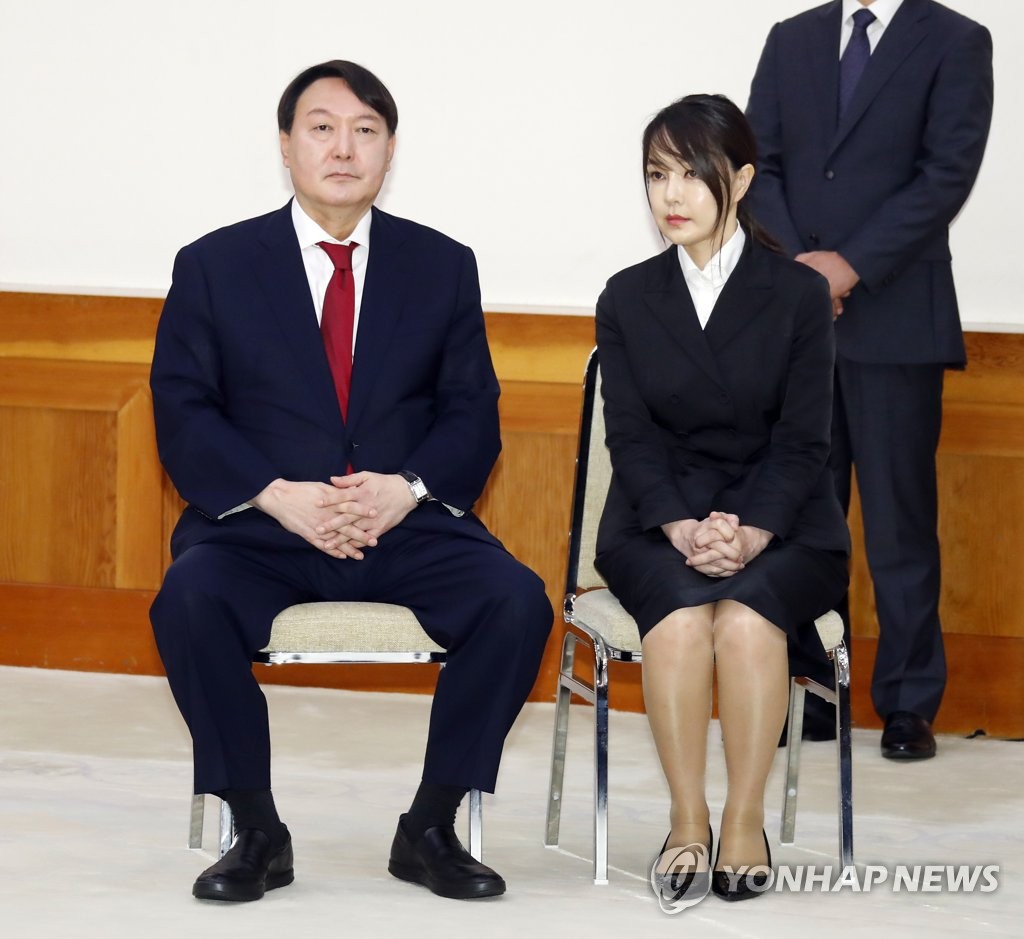 구속된 윤석열 장모 남은 의혹은…아내·측근 수사도 변수