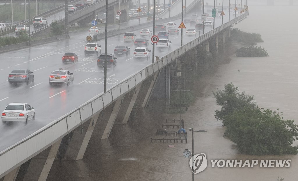 전북 진안·무주에 호우경보…전주 등 12곳 호우주의보 유지