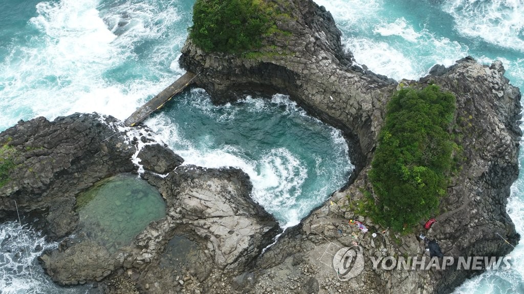 제주 황우지 해안서 스노클링하던 50대 관광객 숨져