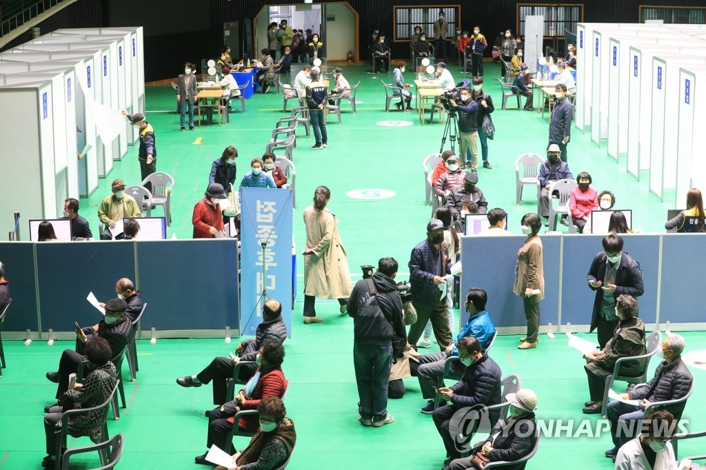 제주 고교 3학년·교직원 9천900명 19일부터 백신 접종