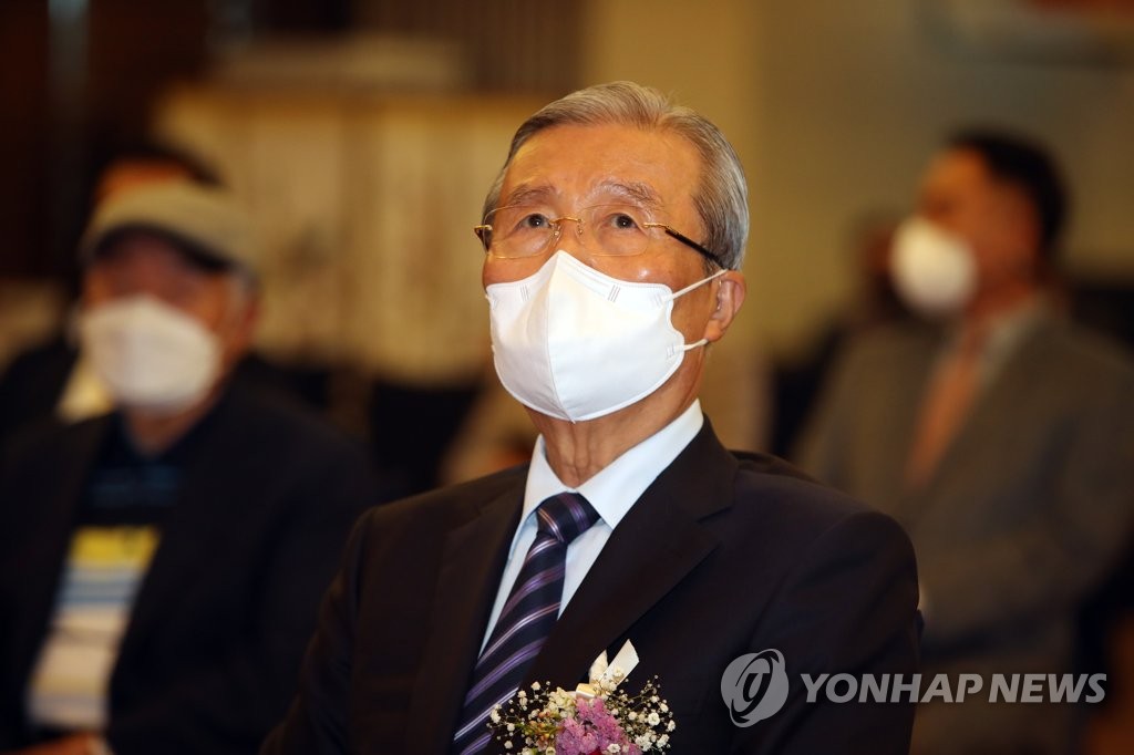 김종인 "尹처가 논란, 대권엔 문제 안돼…崔, 빈소서 처음 봐"