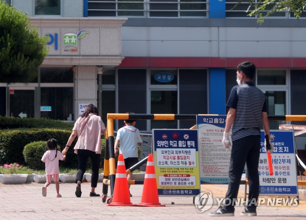 [르포] "돌봐야 하는 아이들은 느는데…" 코로나에 힘겨운 보육원