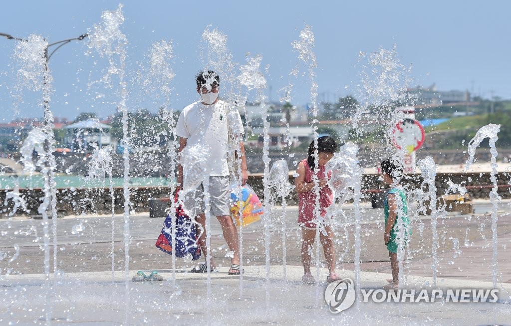 전북 낮 최고 32도 '무더위'…미세먼지 '보통'