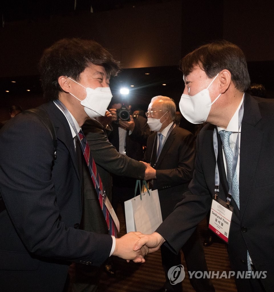 압박과 설득…尹·安 몰아세우는 이준석의 두얼굴