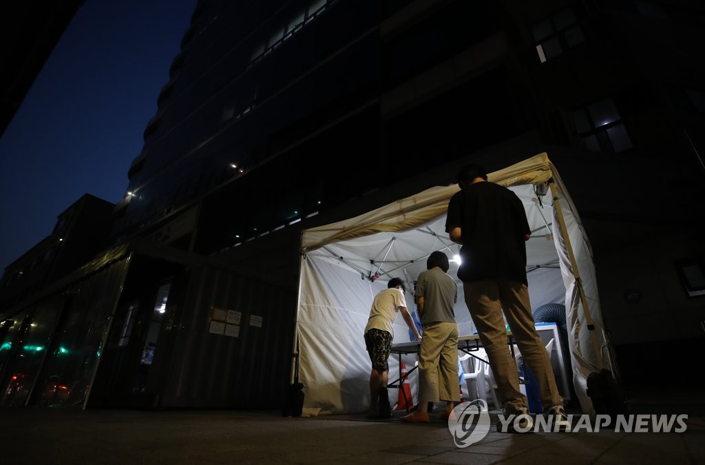 강남역·대치역·홍익문화공원에 '찾아가는 선별진료소'