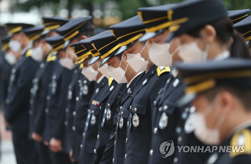 "지켜주지 못해 미안하다"…화마에 순직한 새내기 소방관 영결식