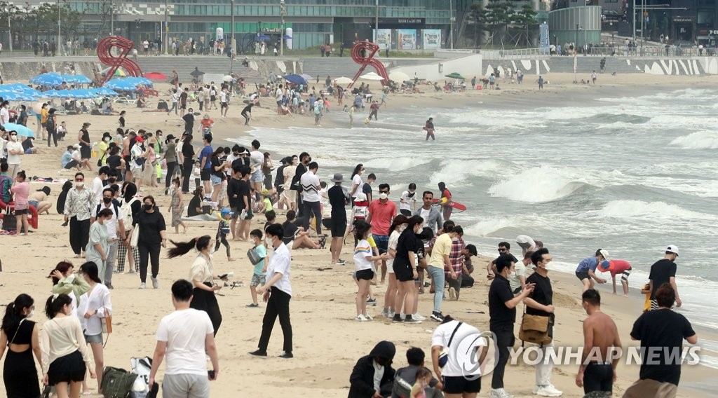 "막아야 한다" 수도권 확산세에 비수도권 지자체도 '방역총력전'