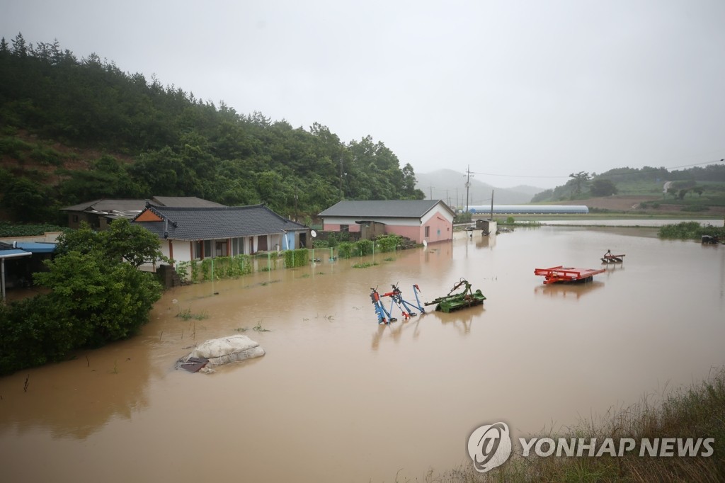 2명 사망·주택 130동 침수…물폭탄 맞은 전남, 피해 속출