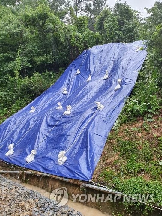 '집중호우로 선로 토사 유출' 전남 경전선 열차 운행 중단(종합)