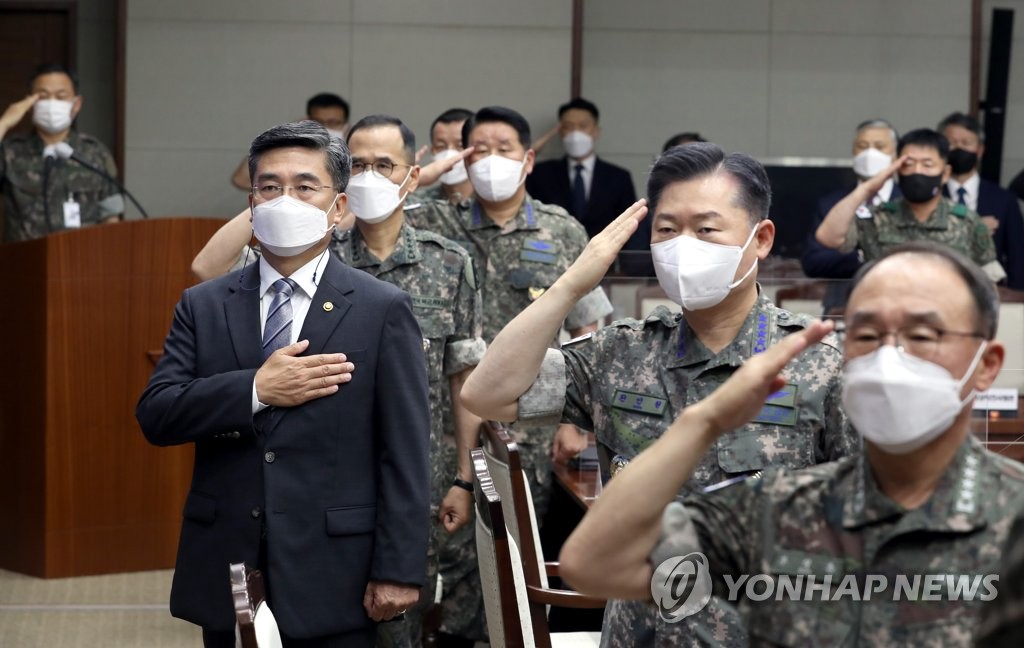 [김귀근의 병영톡톡] 군의 '주적'이 된 성범죄…수뇌부 잇달아 고개 숙여