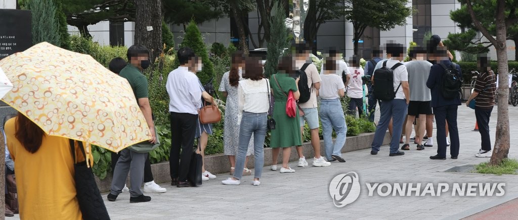 정부, 내일 오전 수도권 거리두기 조정안 발표…4단계 격상 예상(종합)