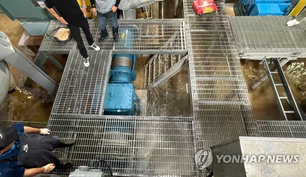 춘천시 수돗물 단수에 늑장·부실 대응…시민 비난 폭주