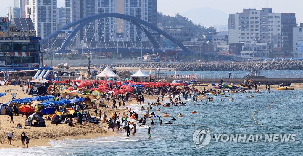 강원 모든 시군 '거리두기 2단계'…사적 모임 9인 미만(종합)