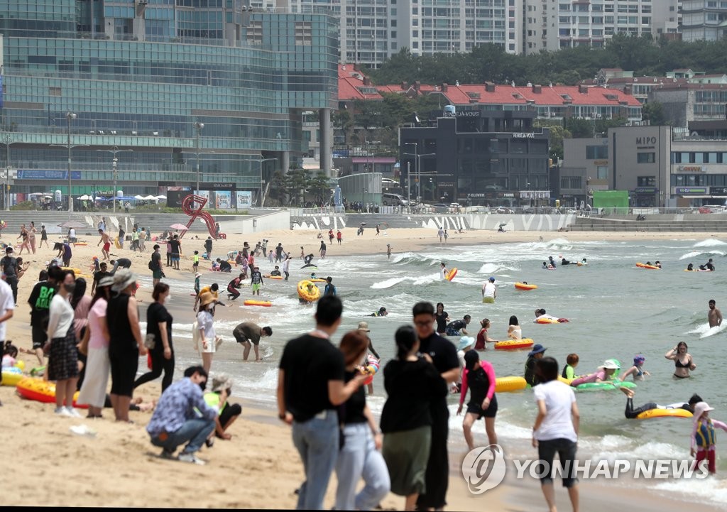 낮에도 밤에도 찐다…금프리카 부산 금정구 체감 35.1도(종합)