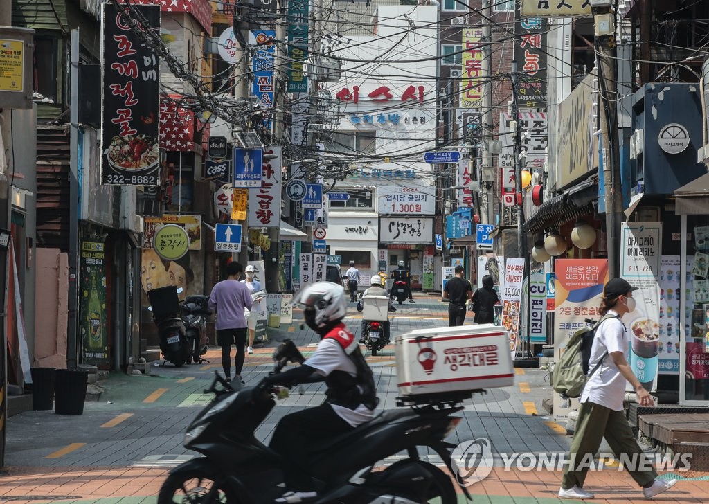 음식 배달 '호황'…매장 영업 의존 식당은 '눈물'