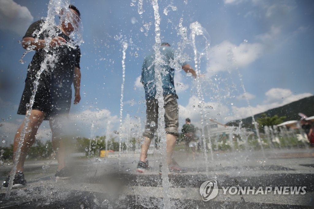 강원 최고 35도 무더위…내륙·산지는 최고 60㎜ 소나기