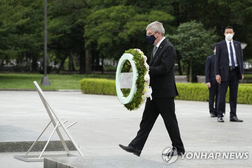 [올림픽] "관중 수용하자"…IOC위원장 거듭된 실언에 일본 여론 싸늘