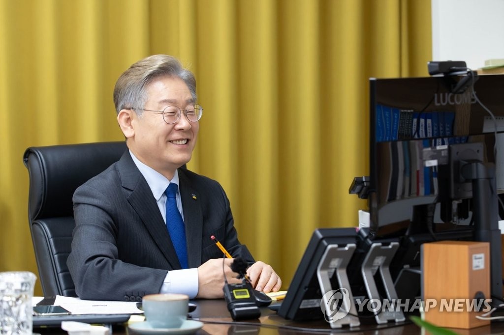 이재명, 적통 논란에 "피 따지는 건 민주주의 아냐"(종합)