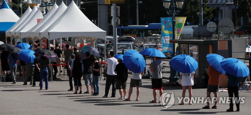 1천800명 선도 위협 '전국이 비상'…수도권 4단계 연장 불가피(종합)