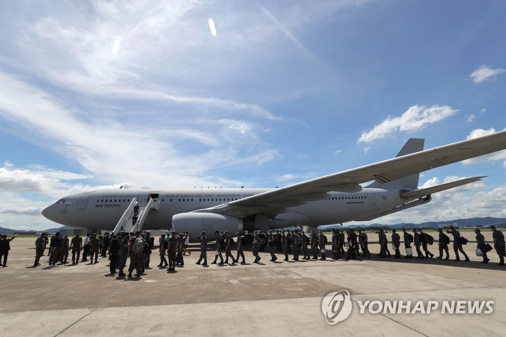 '청해부대 이송작전' 군 수송기, 현지 도착…오늘 오후 귀국길