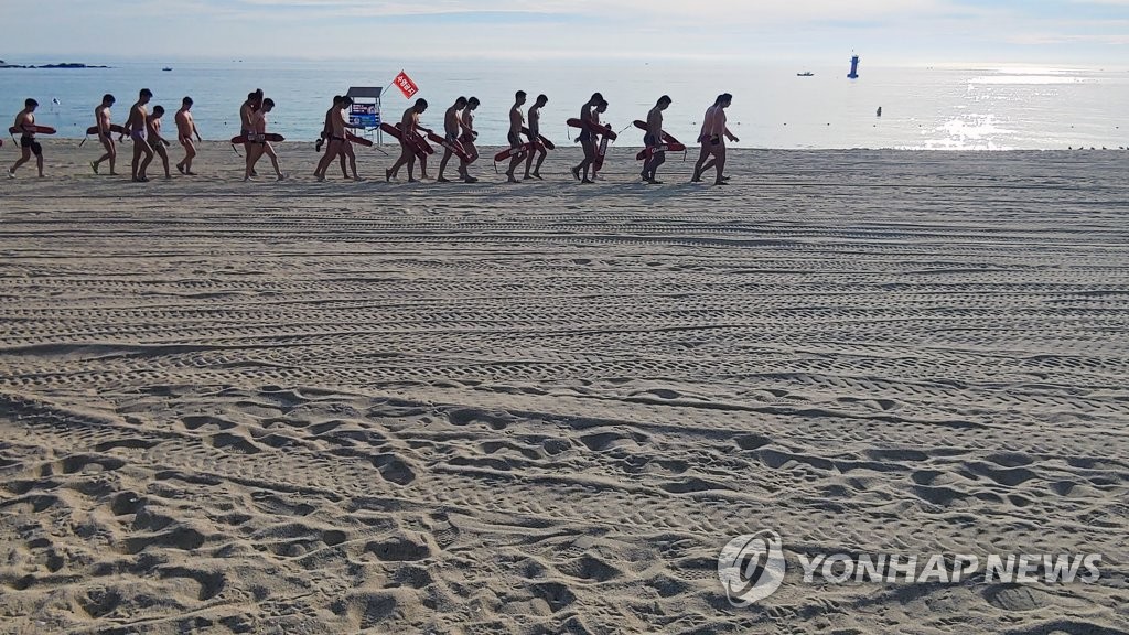 '4차 대유행 빅뱅될라' 본격 피서 첫 주말 지자체 초긴장