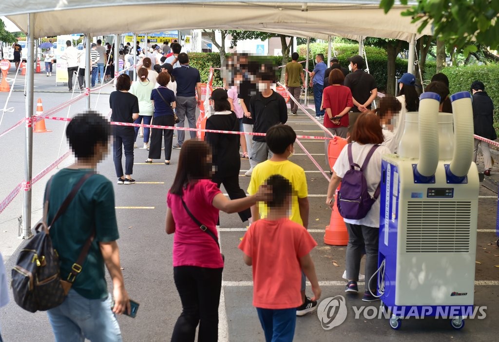 제주 일주일 만에 112명 확진…"전파 빨라 집단감염 추가 우려"