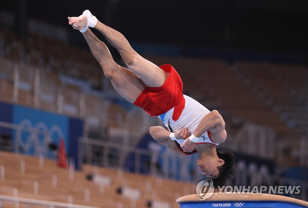 -올림픽- 신재환, 도마 1위로 결선행…양학선 9년만의 금메달 물거품