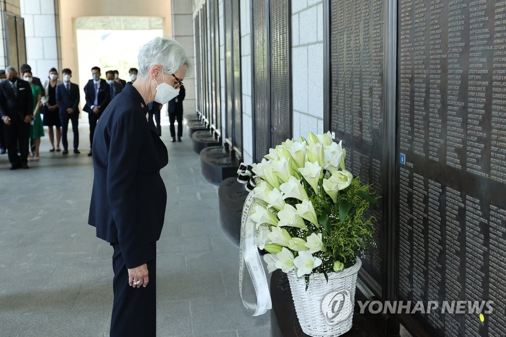 문대통령, 美국무 부장관 접견…북미대화 노력 당부(종합3보)