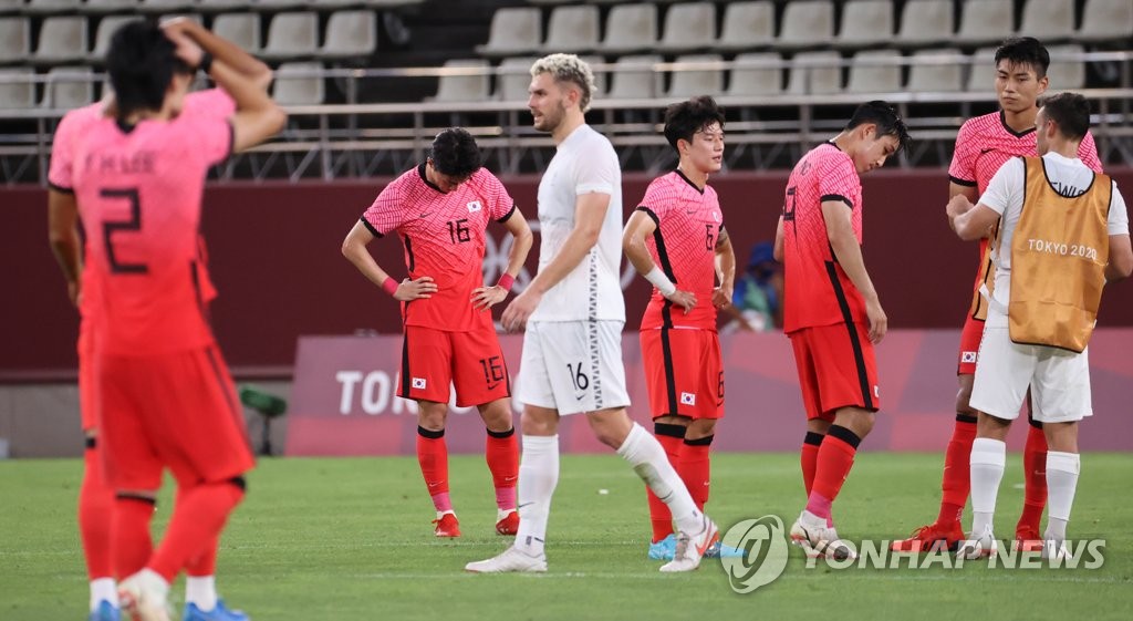 [올림픽] 8강행 꼬인 김학범호…아쉬움 짙어지는 2장의 와일드카드 불발