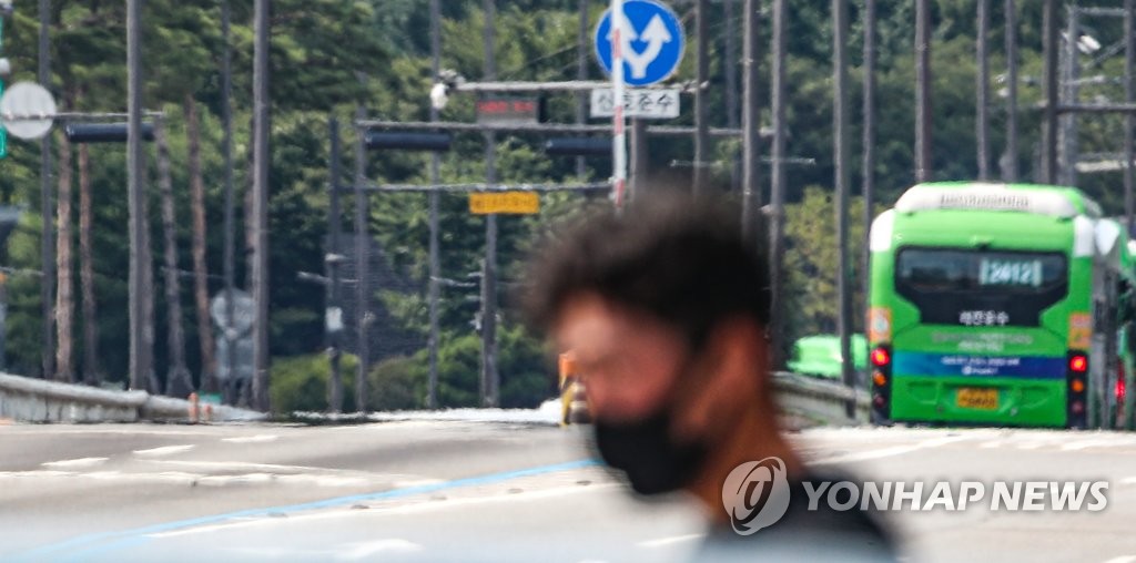 "날씨에 외출 포기"…폭염에 경기북부 번화가·관광지 한산