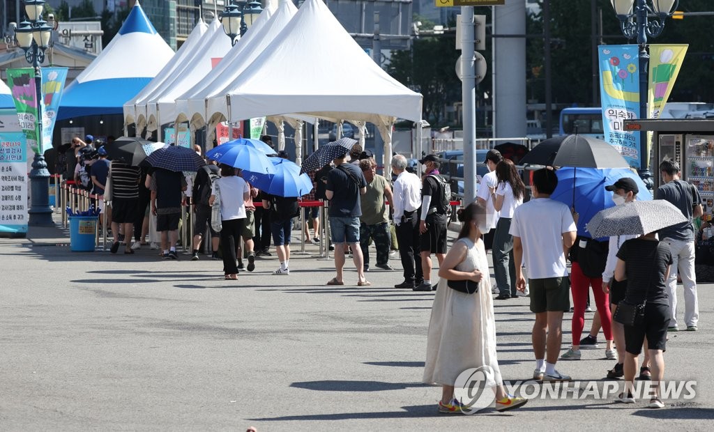 경남 밤새 24명 확진…기존 확진자 접촉 감염 확산세 지속