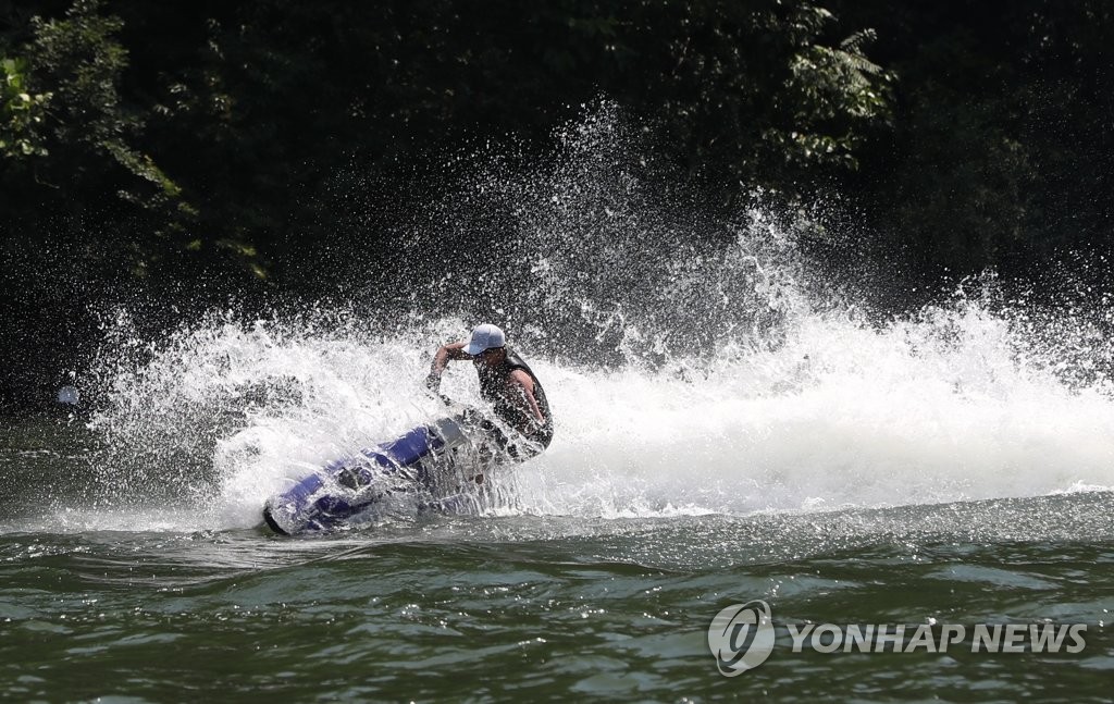 강원 최고 36도 찜통더위…오전까지 산지에 짙은 안개