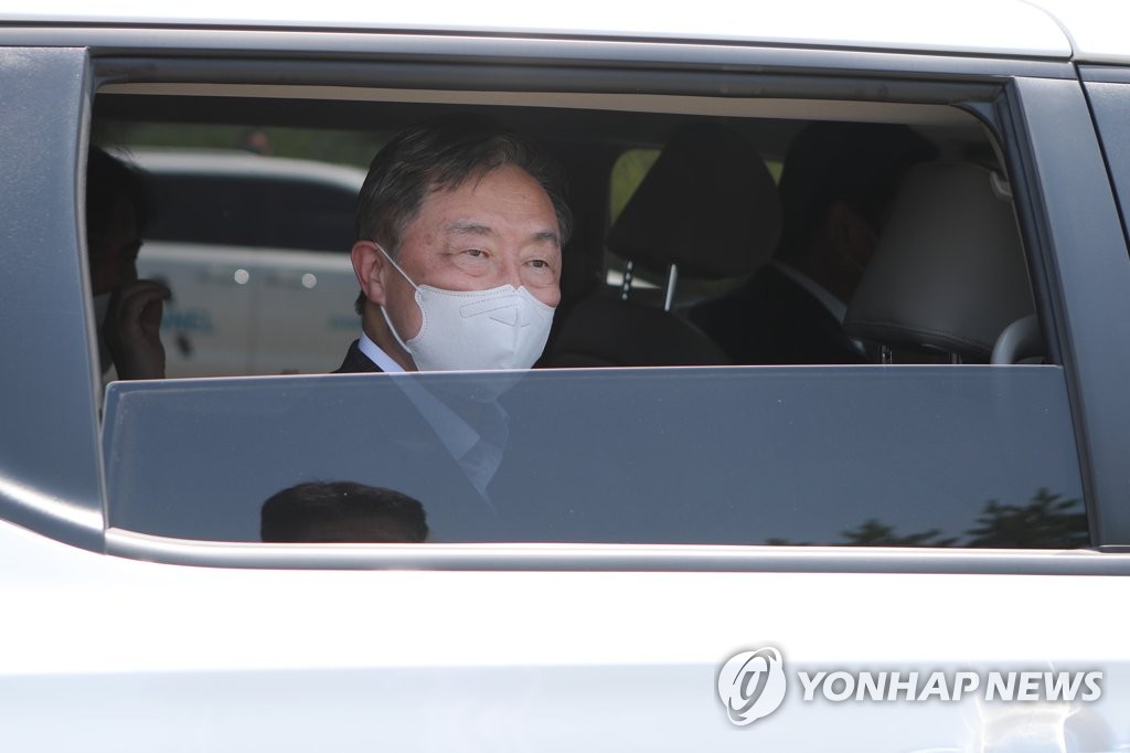 '尹 향한 공세 방어' 최재형, '좋은 정치'로 차별화?