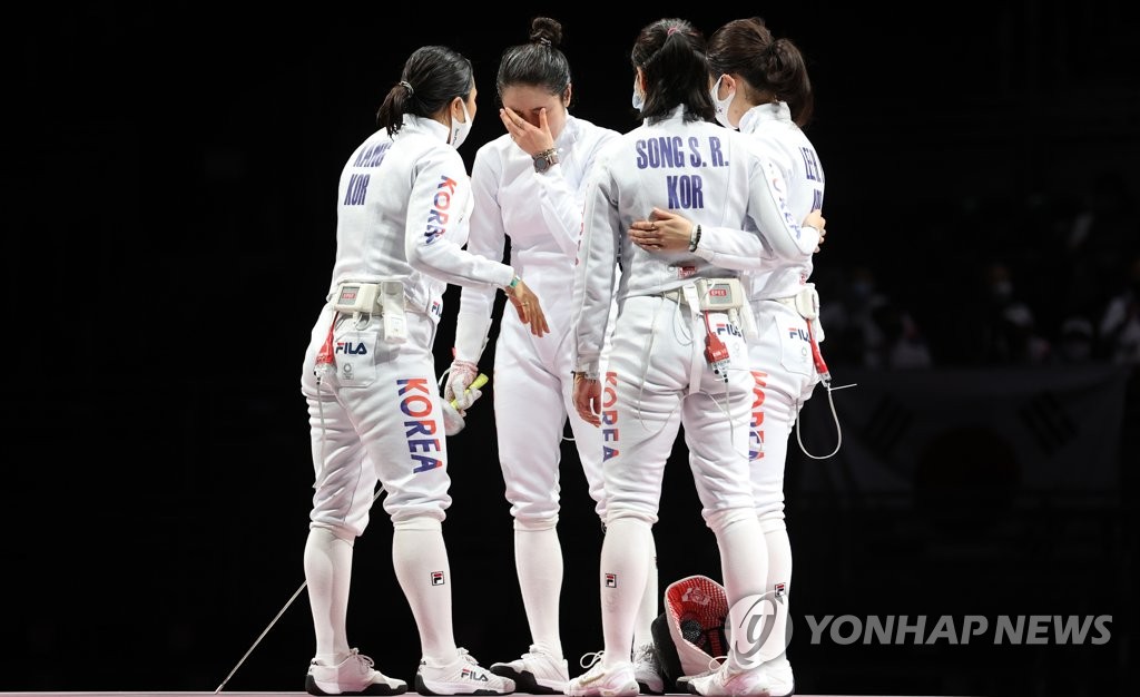 -올림픽- 한국 펜싱 여자 에페, 런던 이후 9년 만에 단체전 은메달(종합)