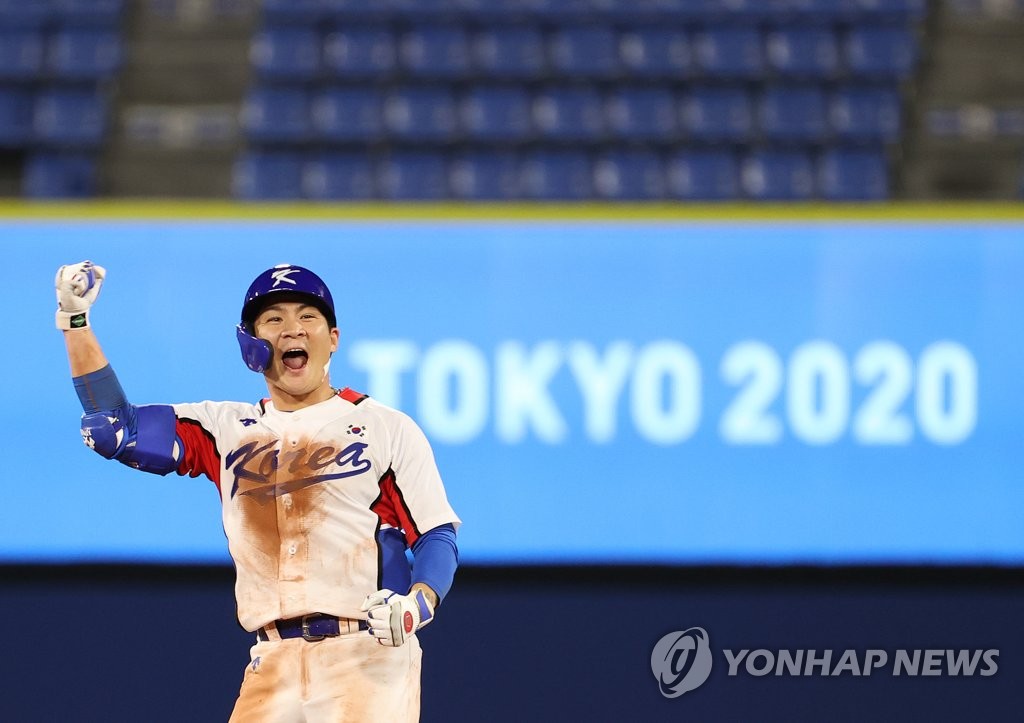 -올림픽- 오지환 맹활약…한국 야구, 이스라엘에 힘겨운 연장전 승리(종합)