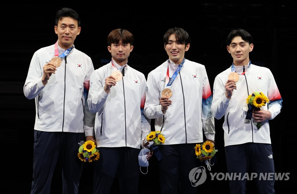 [올림픽] 롤러코스터의 끝에 만난 메달…펜싱 권영준 "도망가고 싶었어요"