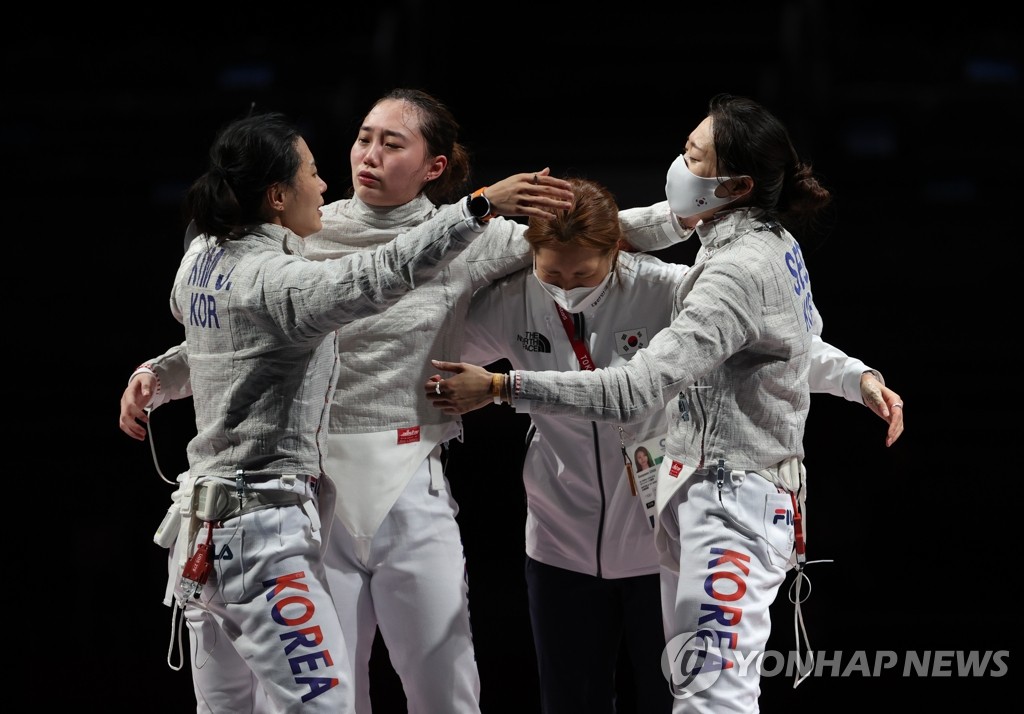 -올림픽- 펜싱 여자 사브르도 사상 첫 동메달…이탈리아에 10점 차 뒤집기(종합)