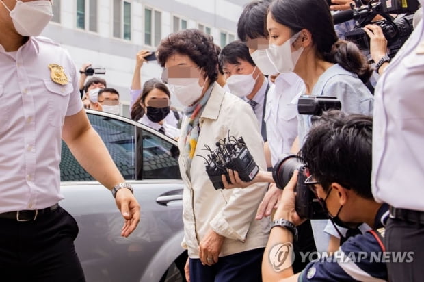 유력 대통령후보 장모 구속…초유의 사태에 대선지형 요동